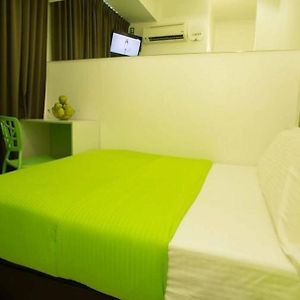 Apple Hotel